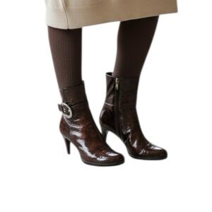 STUART WEITZMAN Brown Patent Leather Ankle Boots